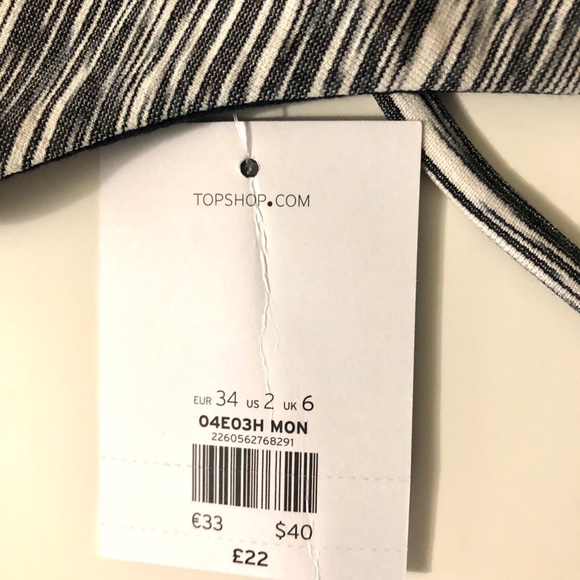 NEW TopShop crop top. - Picture 3 of 4